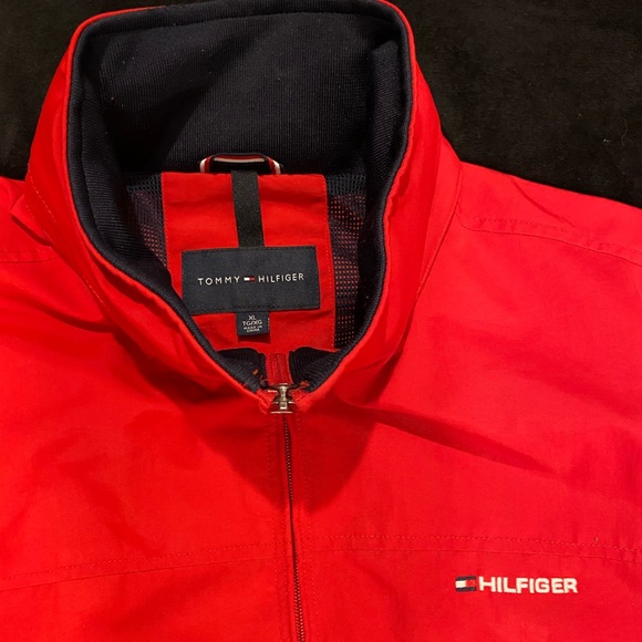 Tommy Hilfiger rain jacket - Picture 2 of 2